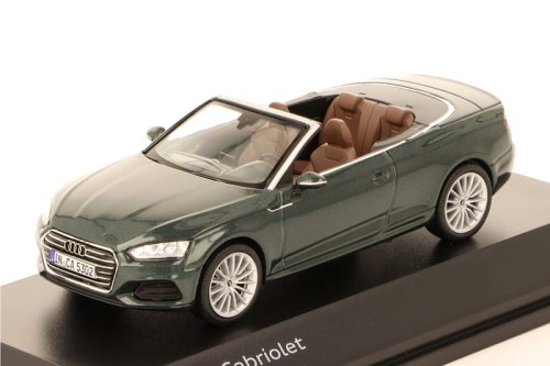 Audi A5 Cabriolet 2017 egy 1:43 méretarányú Spark modellautó