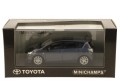 Metalowy model samochodu Toyota New Verso 2016 Minichamps.jpg