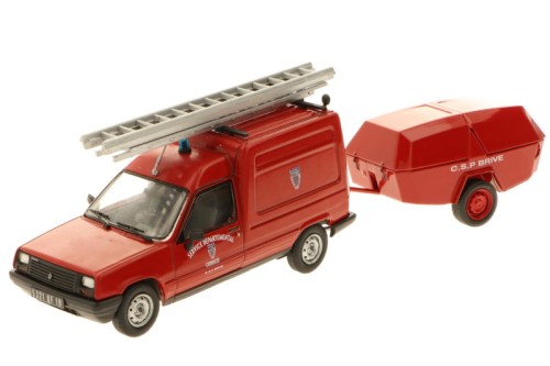 Model samochodu Renault Express i motopompa Correze Hachette.jpg