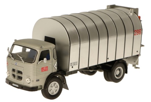 Model samochodu Pegaso 1095 Comet 1975.jpg