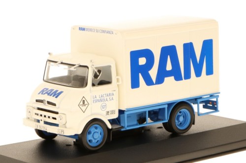 Model samochodu Ebro C450 1967 RAM Salvat.jpg